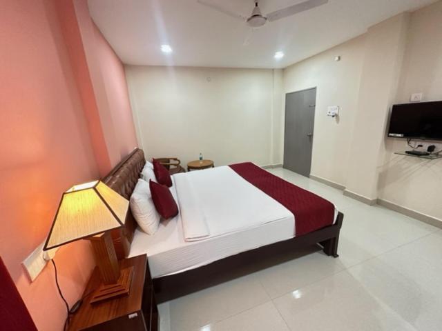 Hotel Prime Classic เชมชาบัด ภายนอก รูปภาพ