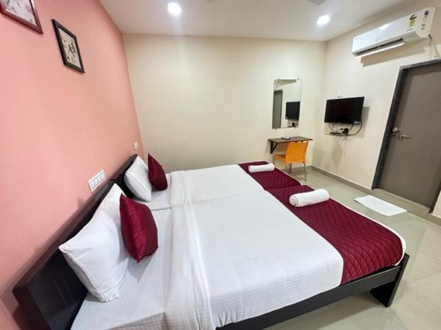Hotel Prime Classic เชมชาบัด ภายนอก รูปภาพ