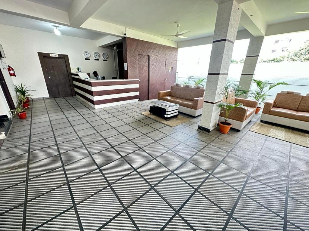 Hotel Prime Classic เชมชาบัด ภายนอก รูปภาพ
